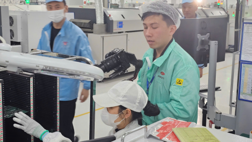 Đơn Vị Quay Nhà Xưởng, Dây Chuyền Sản Xuất Với Thiết Bị Hiện Đại Nhất Miền Bắc