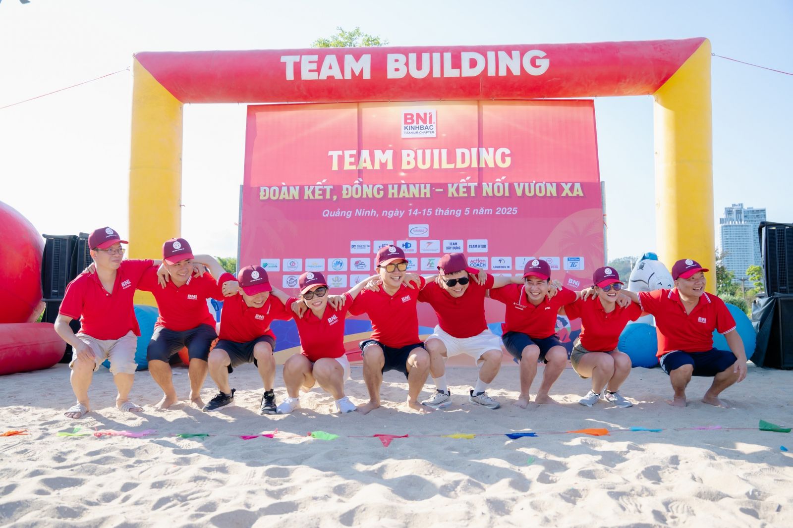 Dịch vụ quay video chụp ảnh team building bao gồm những gì?