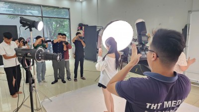 Báo giá khóa học chụp ảnh bằng máy ảnh tại Bắc Ninh