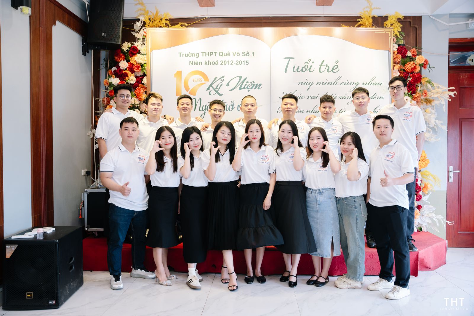 Vì sao nên chọn dịch vụ quay video chụp ảnh họp lớp chuyên nghiệp?