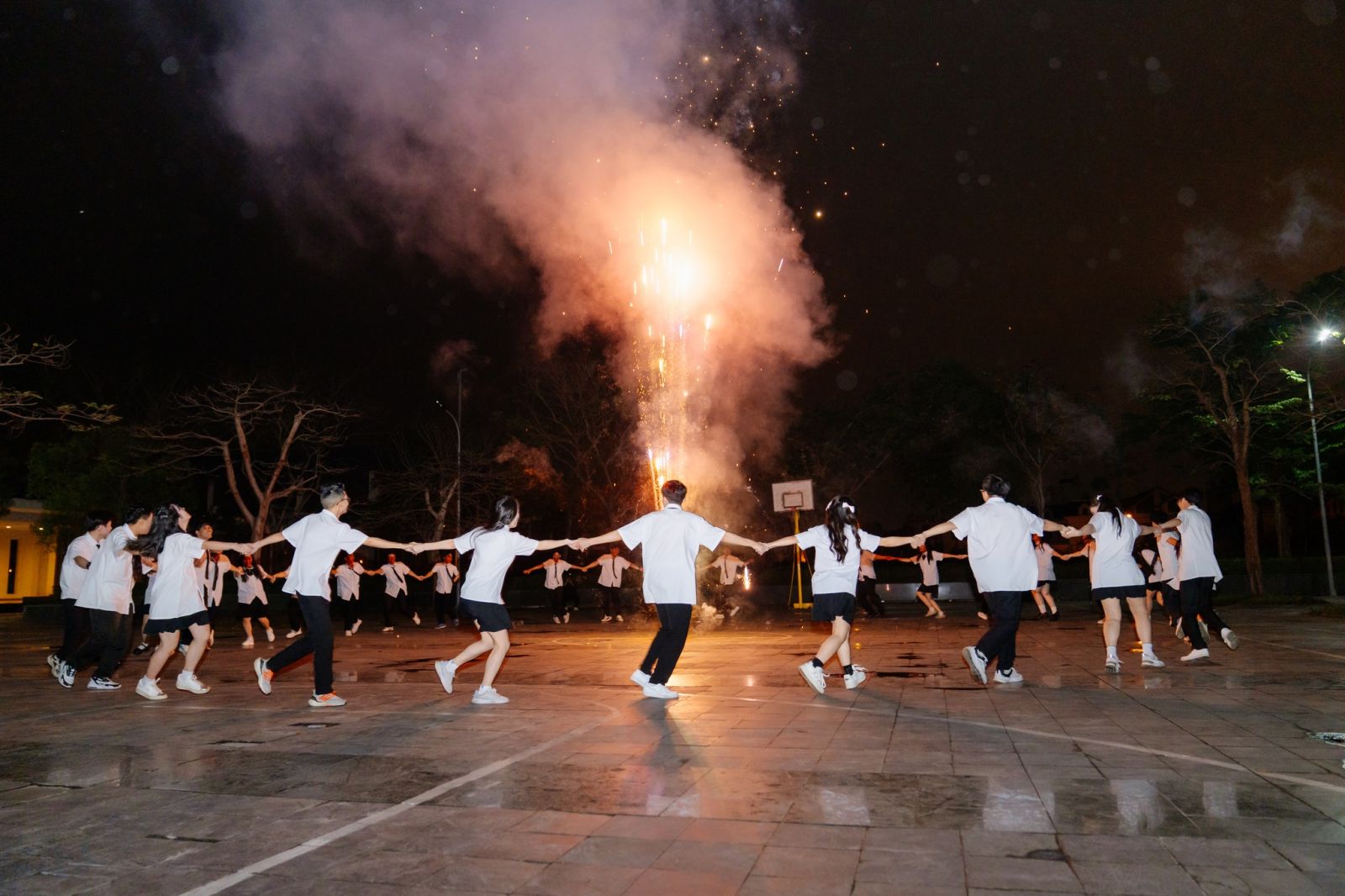 Tại sao nên chọn dịch vụ quay chụp kỷ yếu Bắc Ninh chuyên nghiệp?