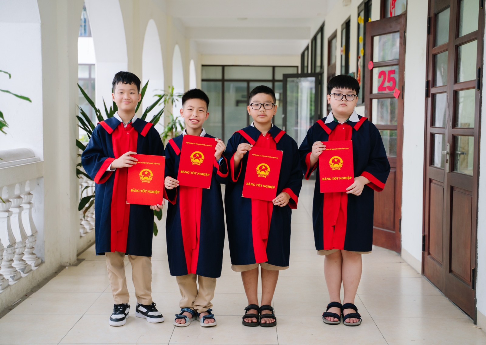 Một số lưu ý khi đặt dịch vụ quay chụp kỷ yếu