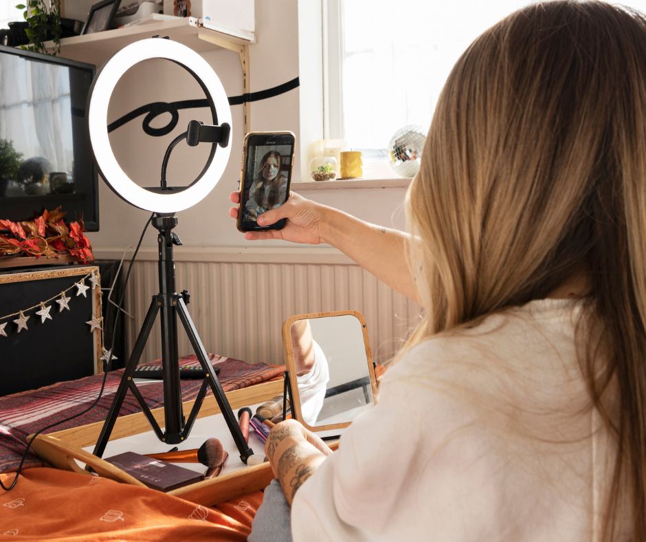 Lưu ý khi lựa chọn dịch vụ chăm sóc kênh TikTok