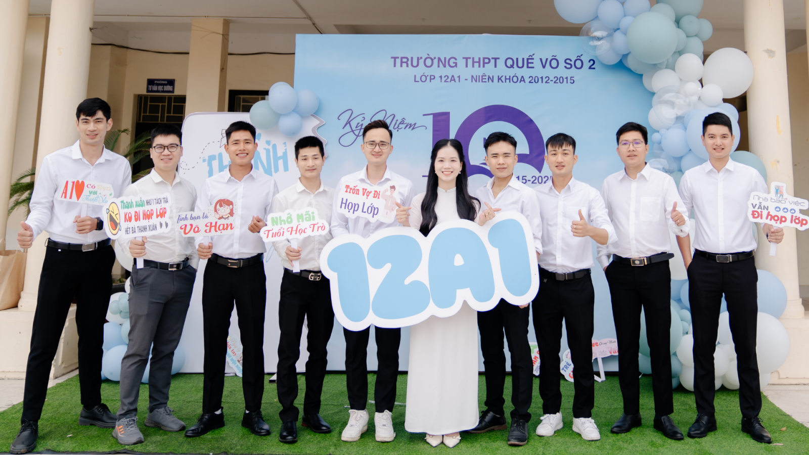 Họp lớp – Chuyến tàu quay về miền ký ức